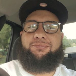 Meet your Posher, Dominique
